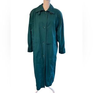 London Fog Women's Green long coat with removable lining. Size 8R